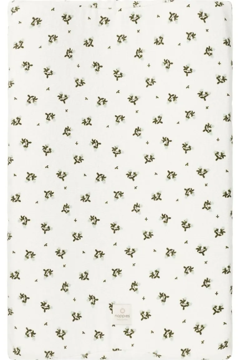 aankleedkussenhoes_bloomi_3.webp Noppies Aankleedkussenhoezen | Thuis<Aankleedkussenhoes Blooming Clover 49x75cm - Beetle