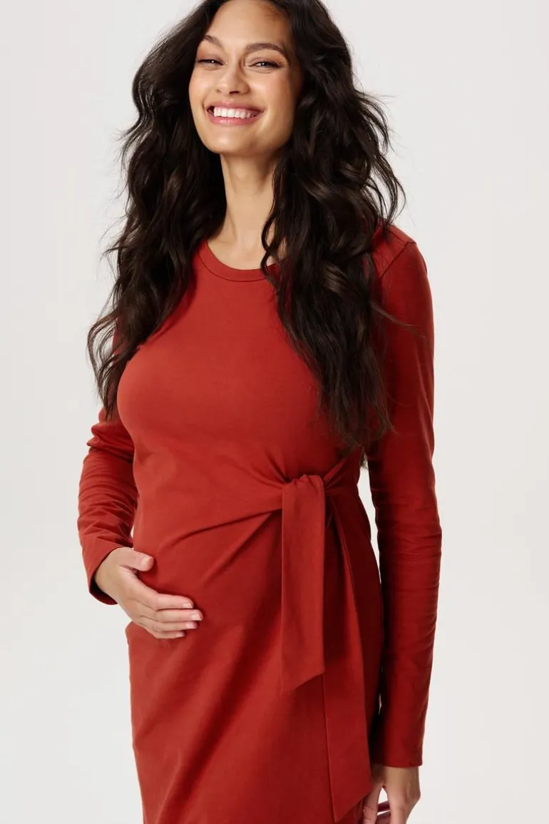 jurk_sievi__red_ochre_5.webp Noppies Jurken<Jurk Sievi - Red Ochre